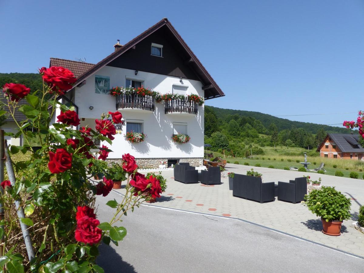 Hotel House Pox Plitvička Jezera Esterno foto