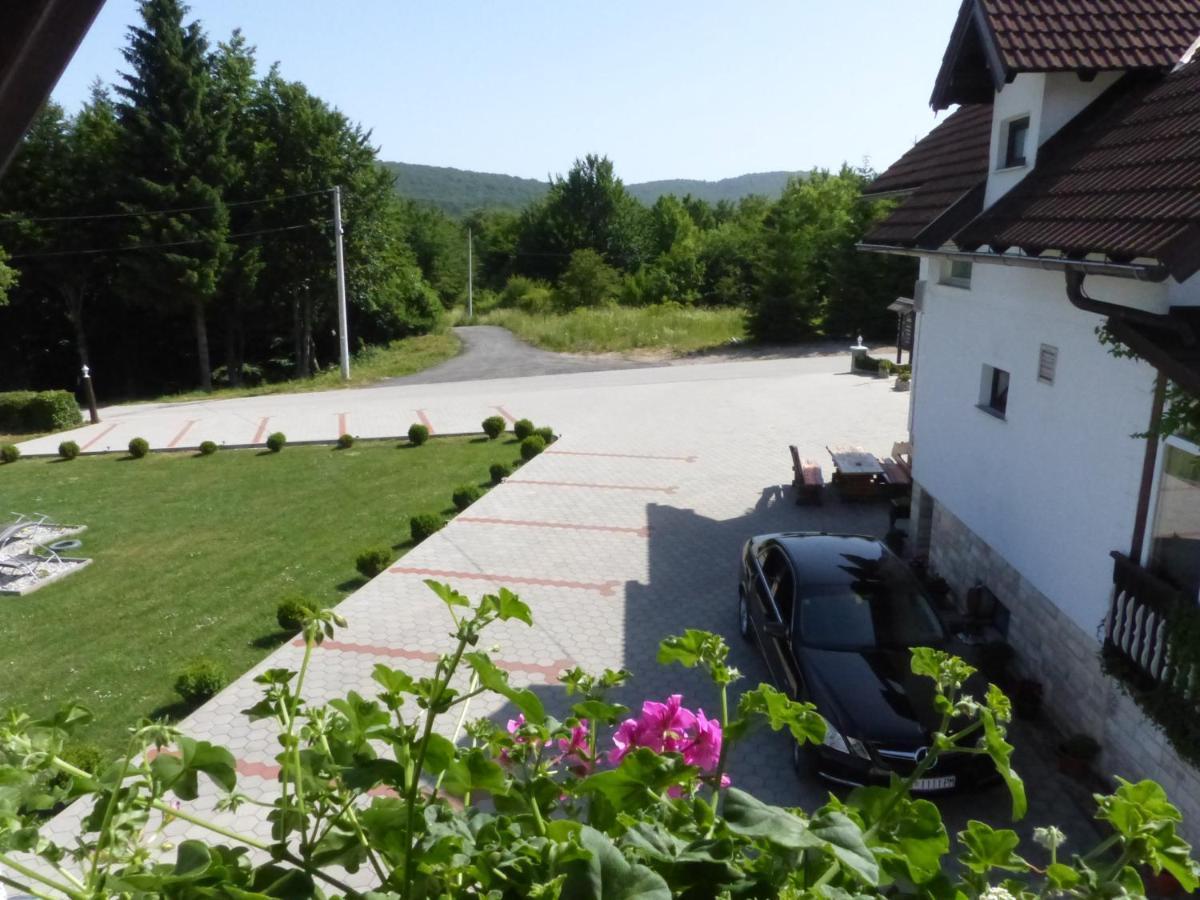 Hotel House Pox Plitvička Jezera Esterno foto