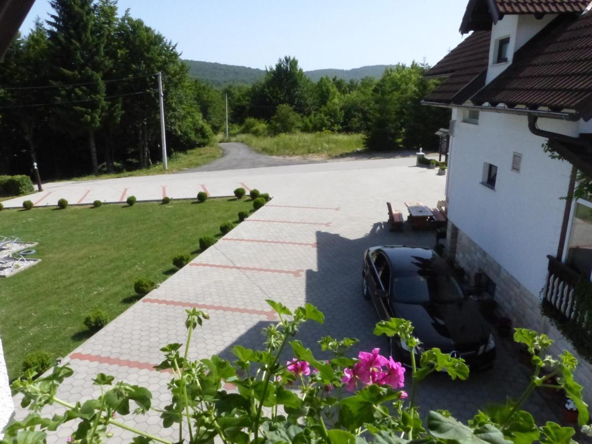 Hotel House Pox Plitvička Jezera Esterno foto